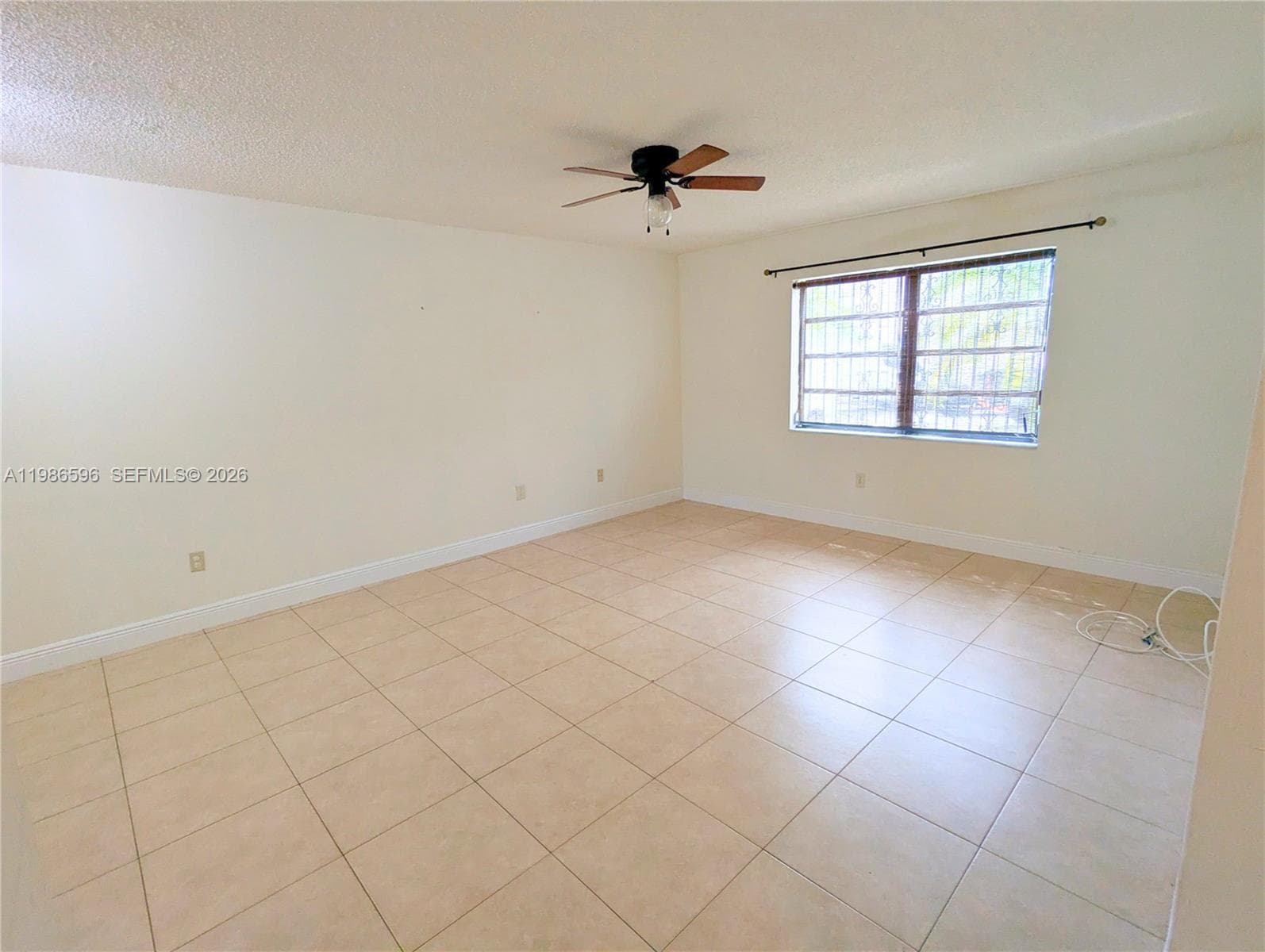 4050 NW 135th St # 9, Opa-Locka FL 33054 — 4