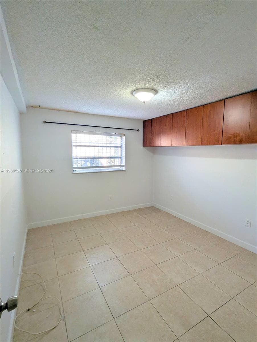 4050 NW 135th St # 9, Opa-Locka FL 33054 — 8