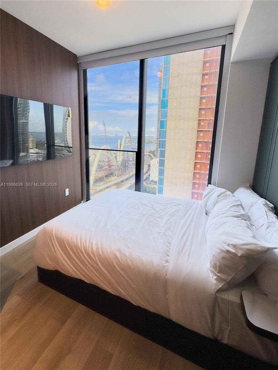 20 NE 11th St # 3006A, Miami FL 33132 — 7
