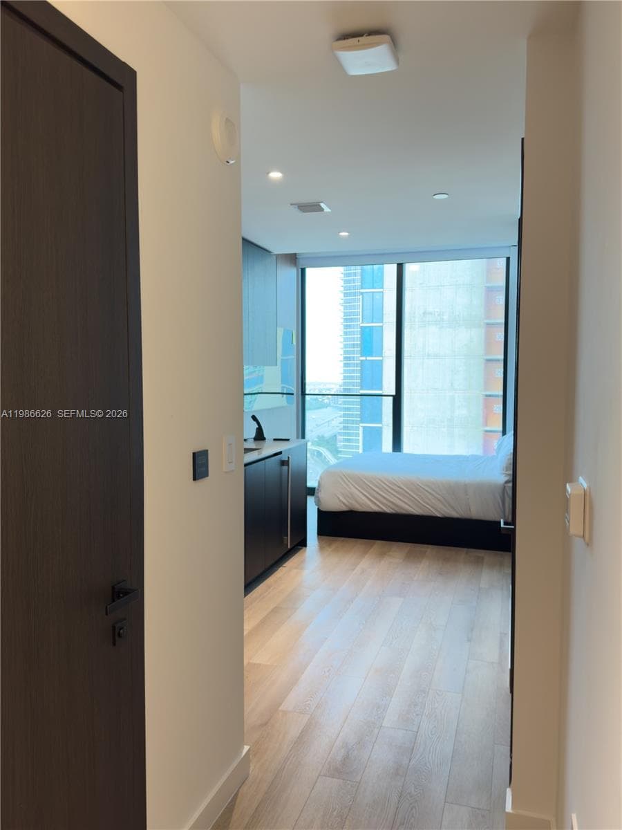 20 NE 11th St # 3006A, Miami FL 33132 — 4