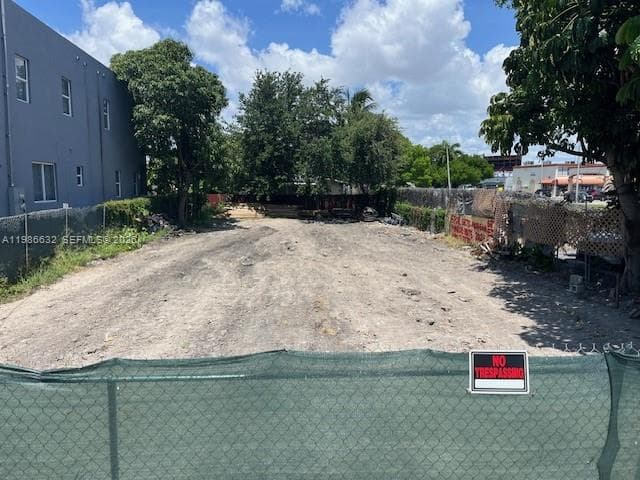 1976 NW 25th Ave, Miami FL 33125 — 2