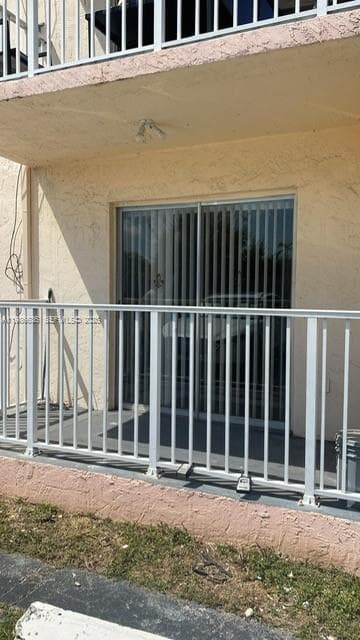 16465 NE 22nd Ave # 118, North Miami Beach FL 33160 — 16