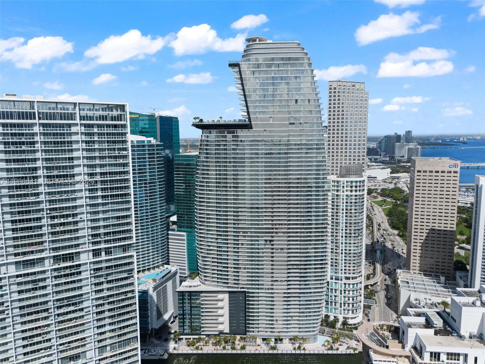 300 Biscayne Blvd Way # 2409, Miami FL 33131 — 52