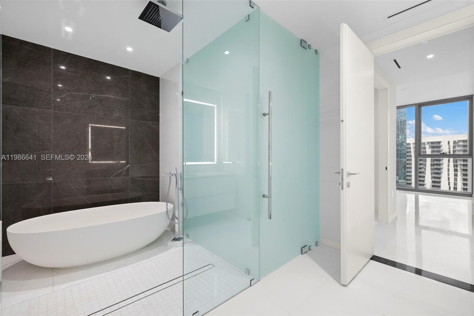 300 Biscayne Blvd Way # 2409, Miami FL 33131 — 37