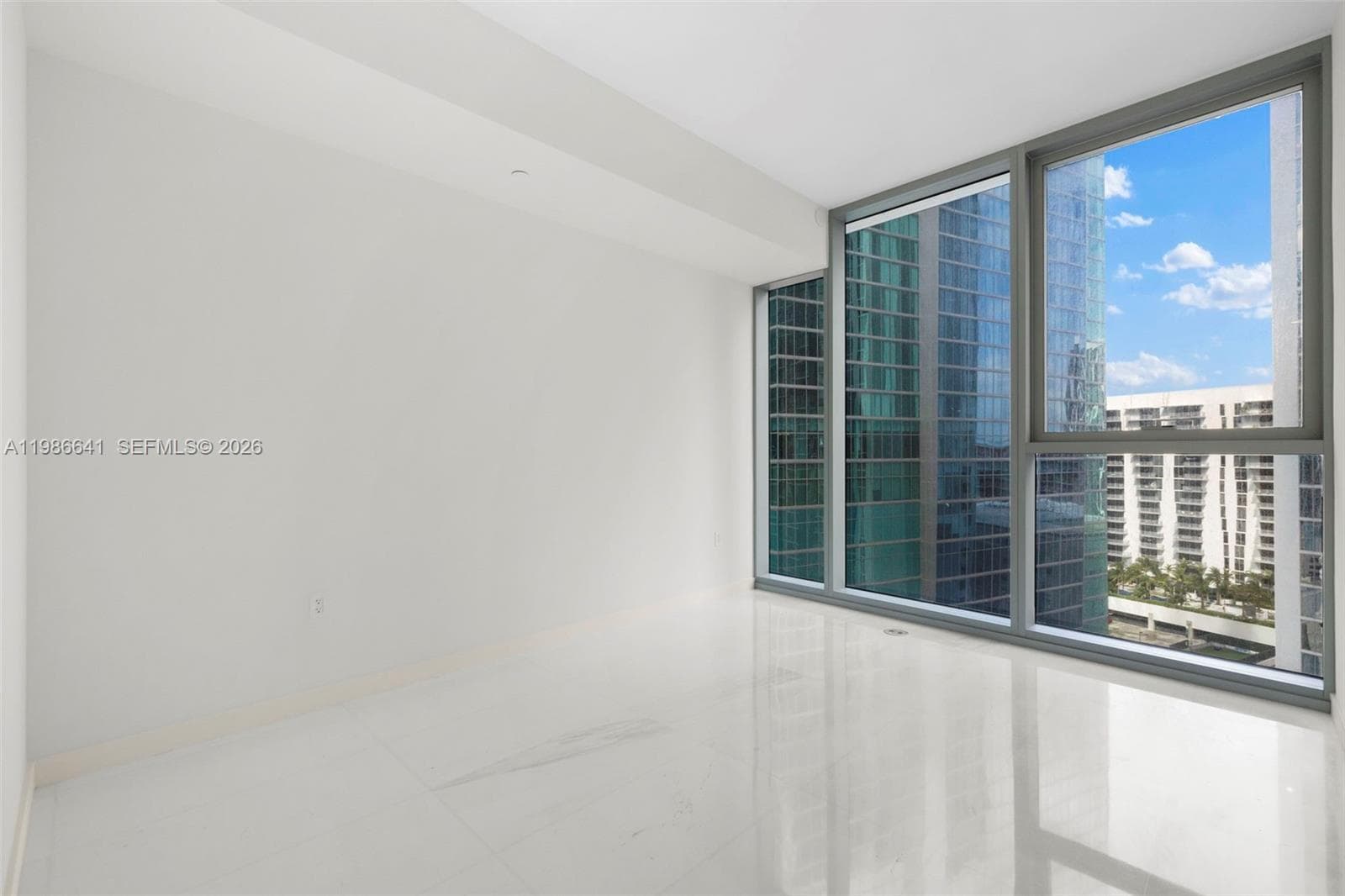 300 Biscayne Blvd Way # 2409, Miami FL 33131 — 31