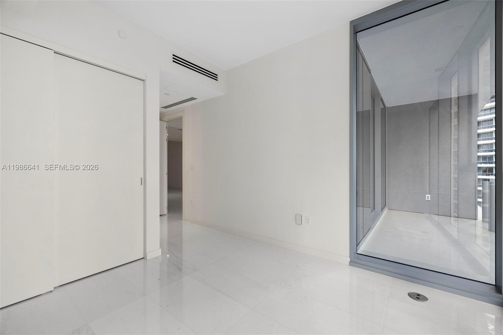 300 Biscayne Blvd Way # 2409, Miami FL 33131 — 29