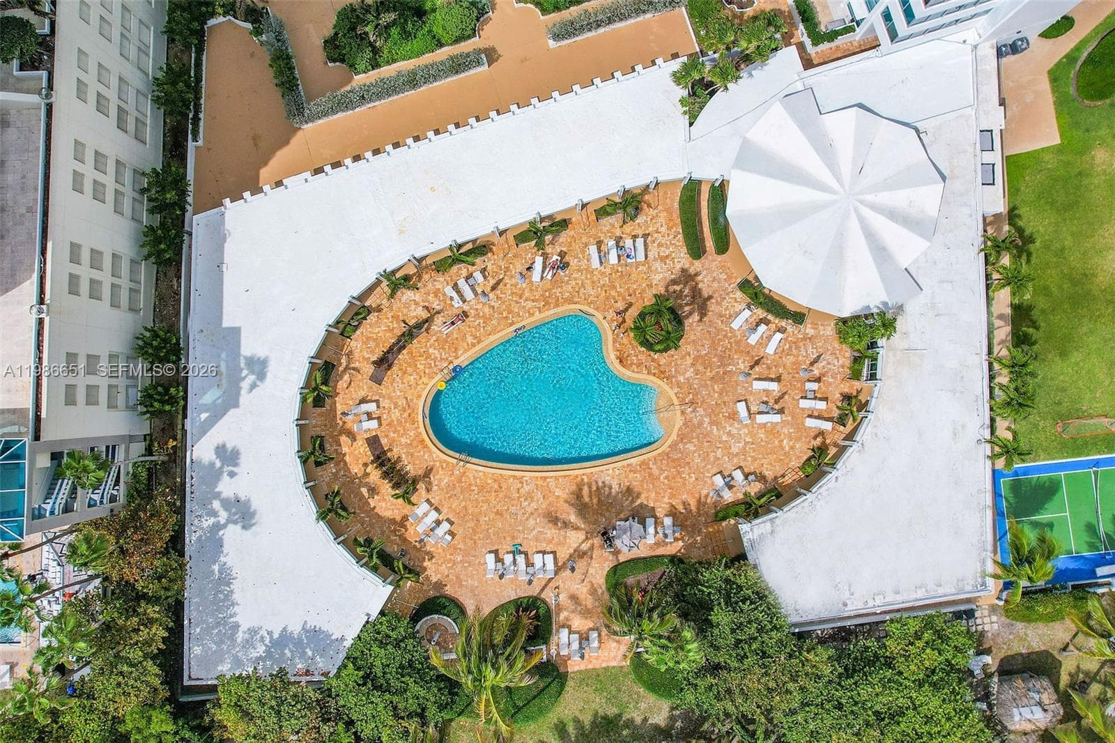 5055 Collins Ave # 5M, Miami Beach FL 33140 — 30