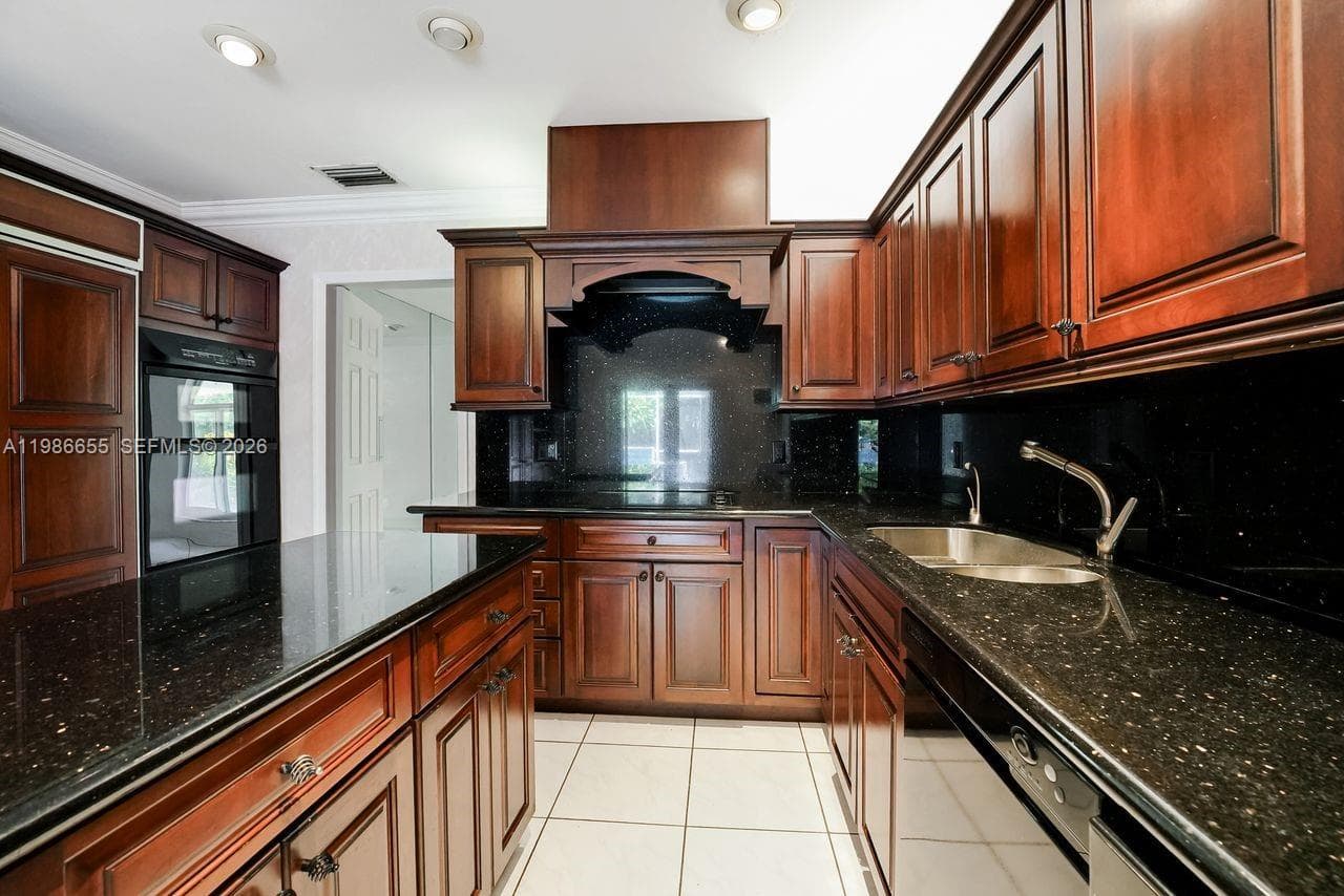10805 SW 128th Ter, Miami FL 33176 — 13