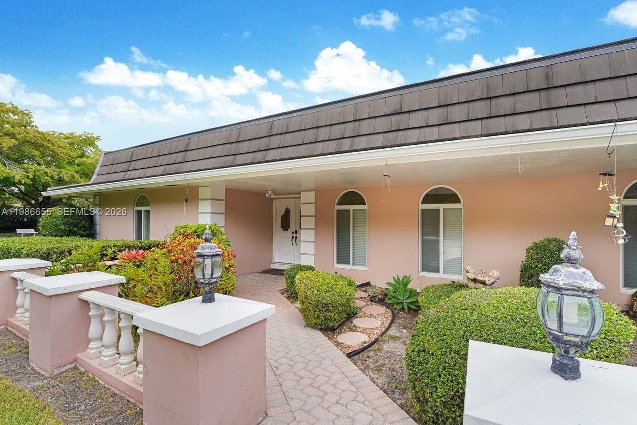 10805 SW 128th Ter, Miami FL 33176 — 3