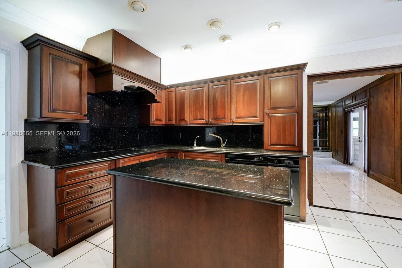10805 SW 128th Ter, Miami FL 33176 — 14
