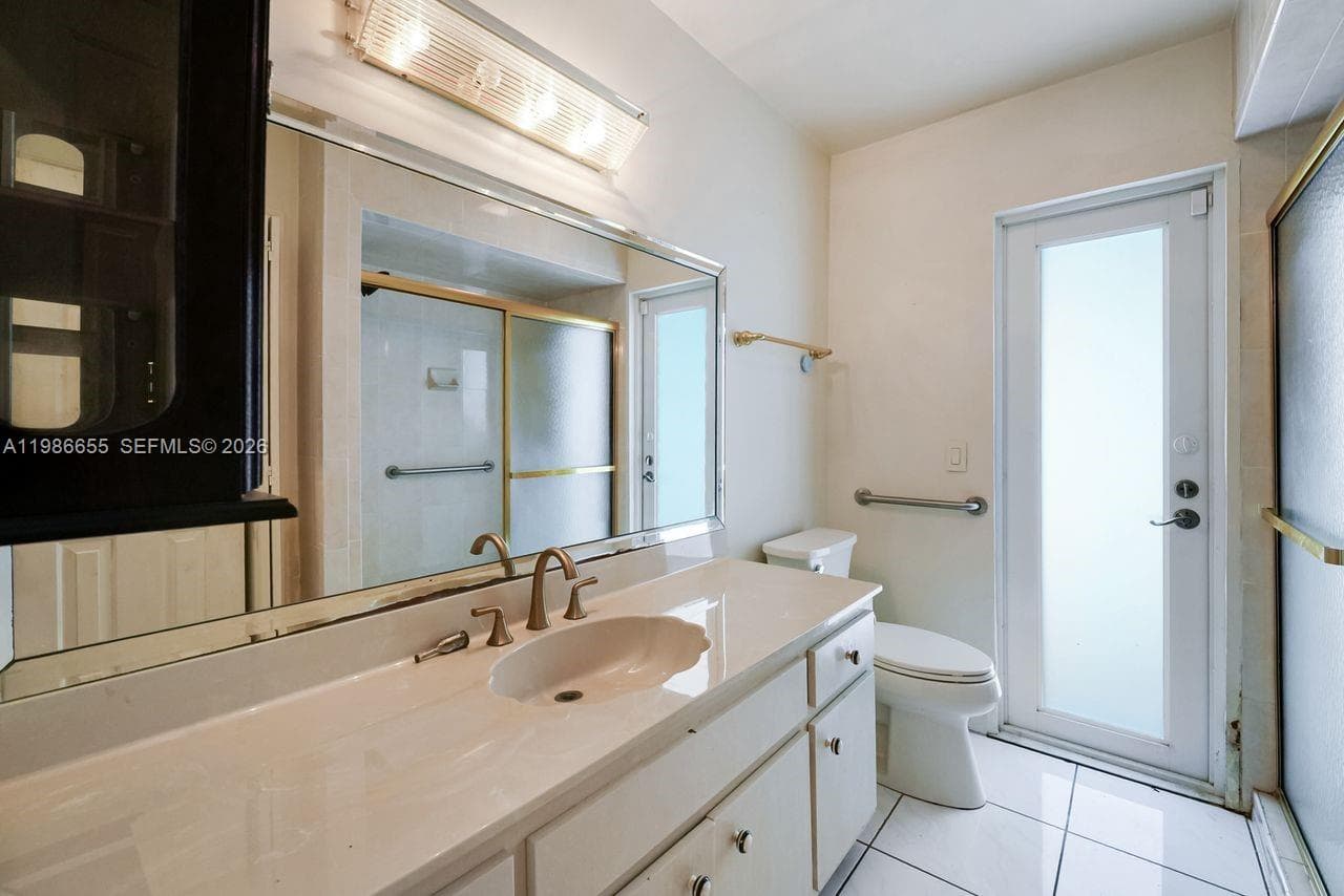 10805 SW 128th Ter, Miami FL 33176 — 11