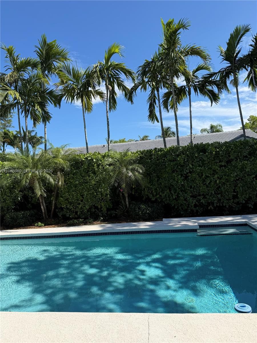 10422 SW 121st St, Miami FL 33176 — 27