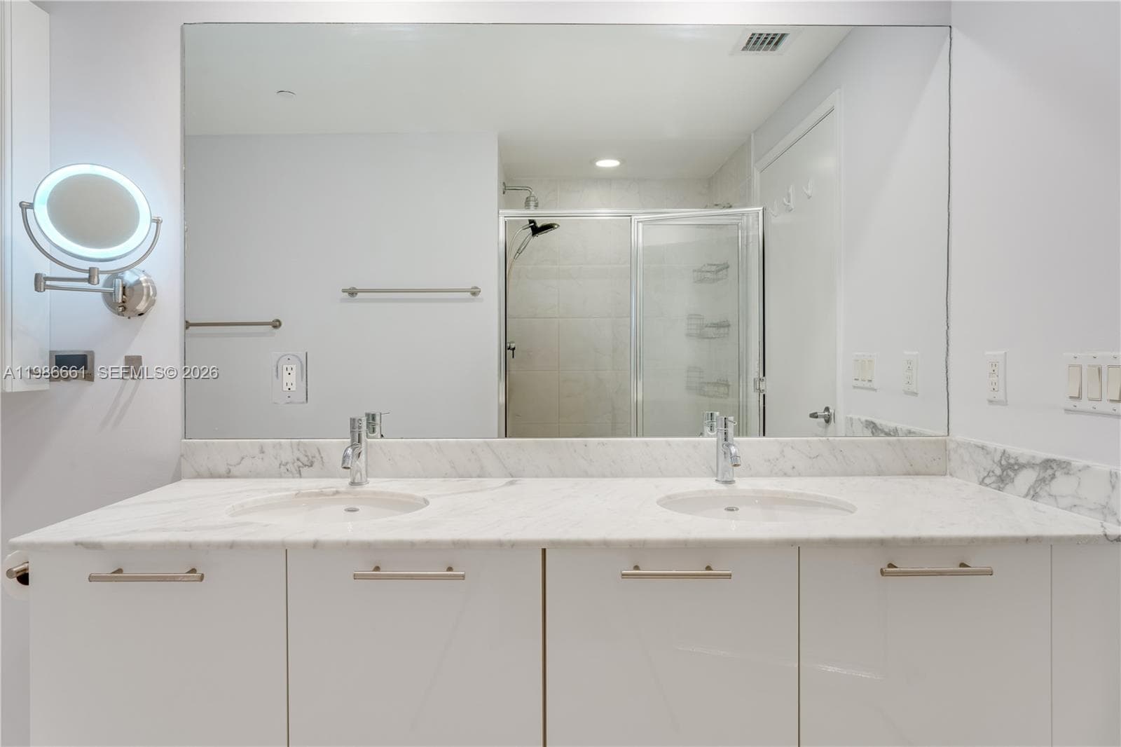 951 Brickell Ave # 3607, Miami FL 33131 — 27