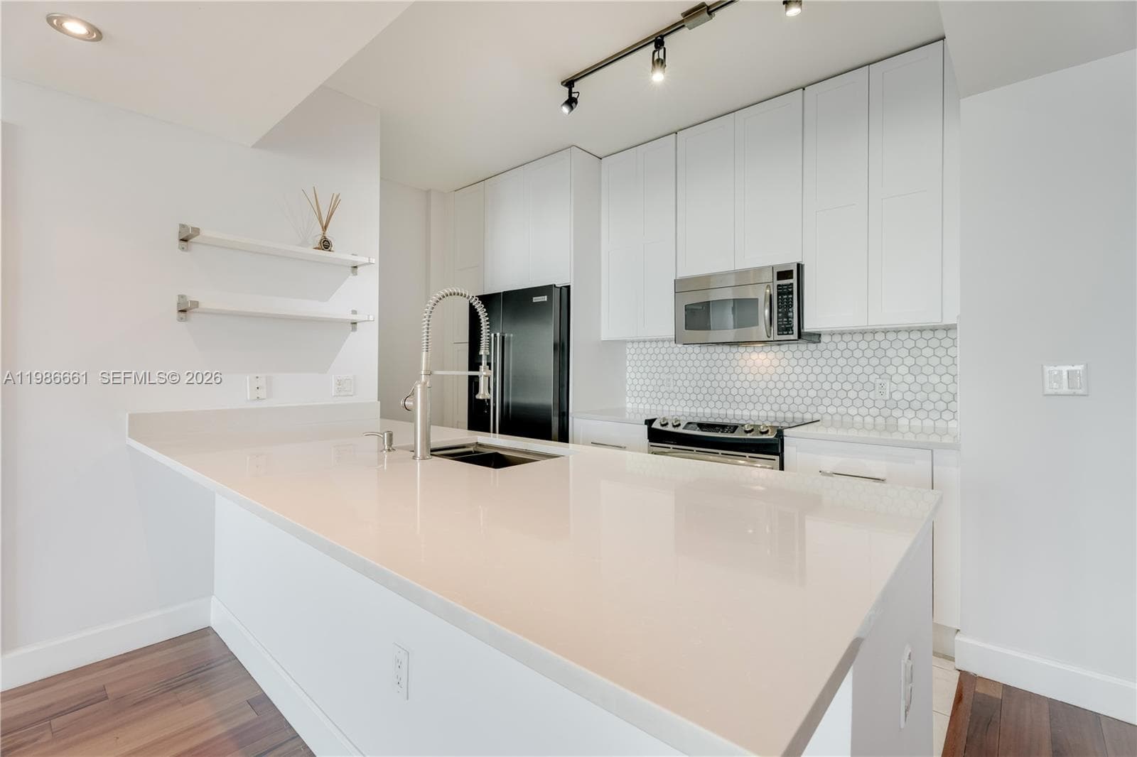 951 Brickell Ave # 3607, Miami FL 33131 — 2