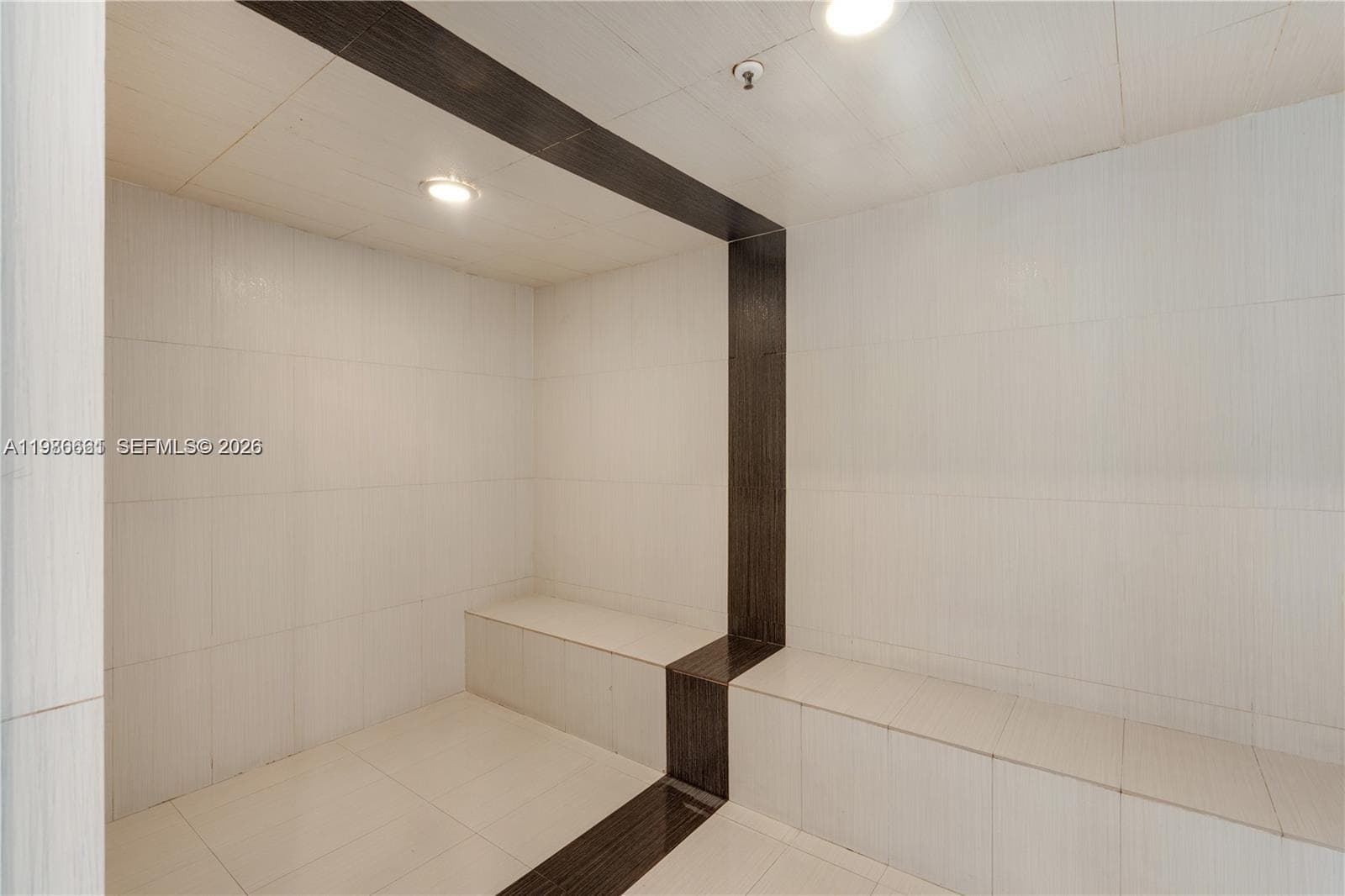 951 Brickell Ave # 3607, Miami FL 33131 — 40