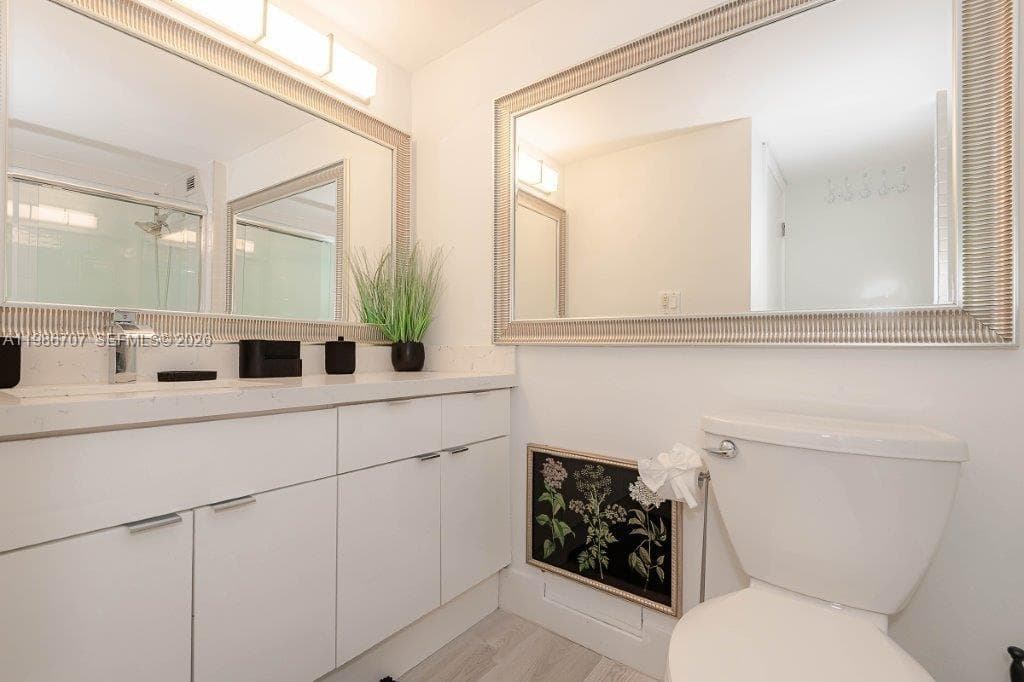 2301 Collins Ave # 401, Miami Beach FL 33139 — 23
