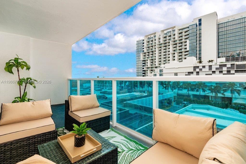 2301 Collins Ave # 401, Miami Beach FL 33139 — 1