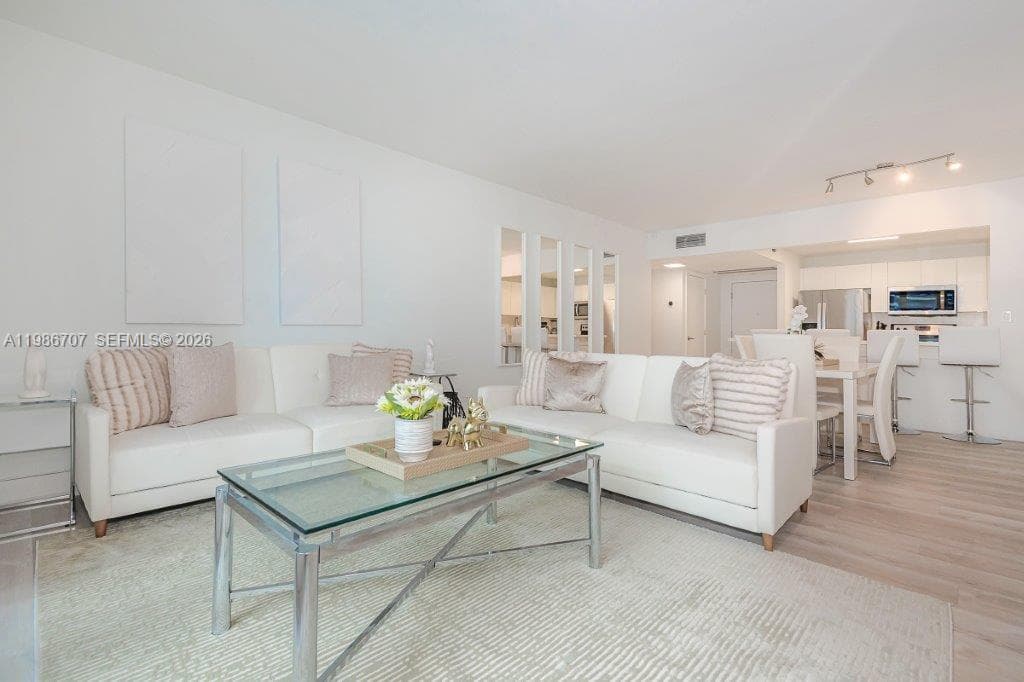 2301 Collins Ave # 401, Miami Beach FL 33139 — 8