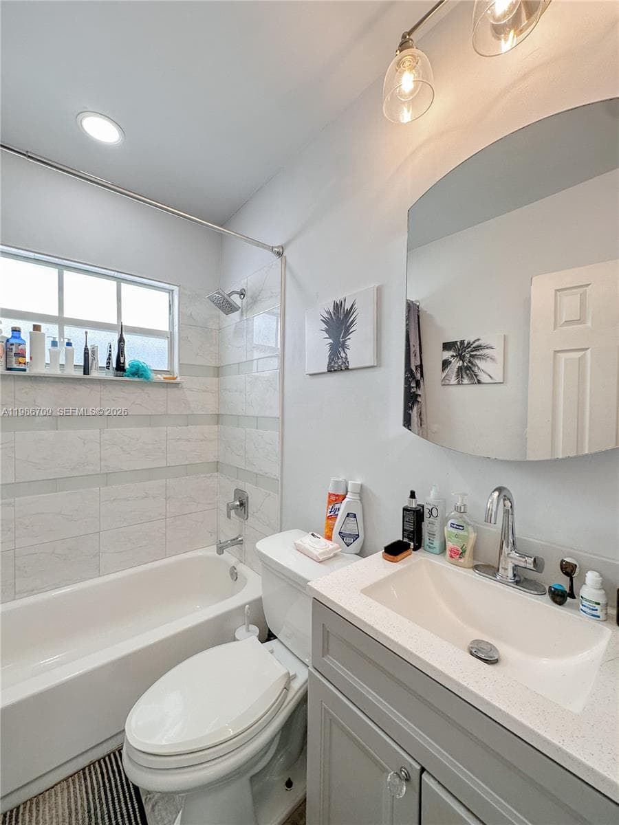 1611 West Ave # 9, Miami Beach FL 33139 — 13