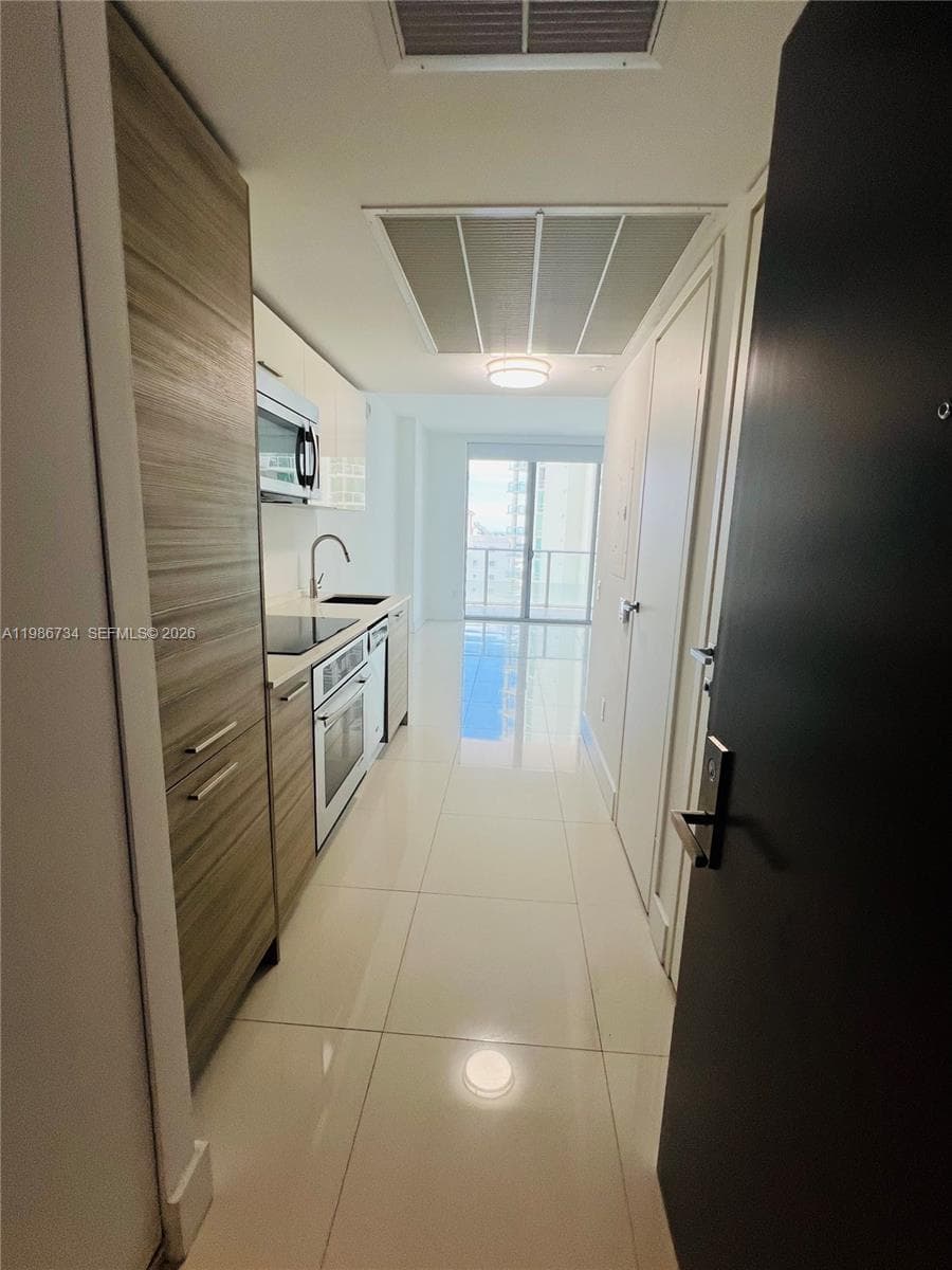 1300 Brickell Bay Dr # 1606, Miami FL 33131 — 2