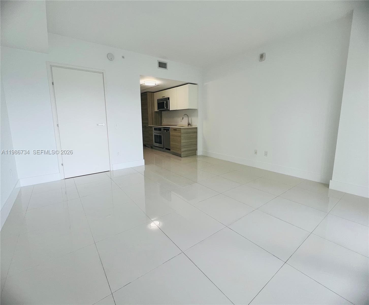 1300 Brickell Bay Dr # 1606, Miami FL 33131 — 6