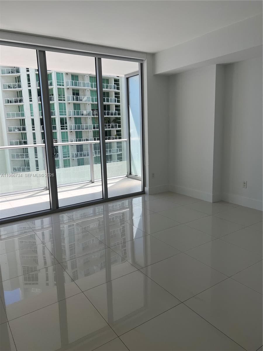 1300 Brickell Bay Dr # 1606, Miami FL 33131 — 11
