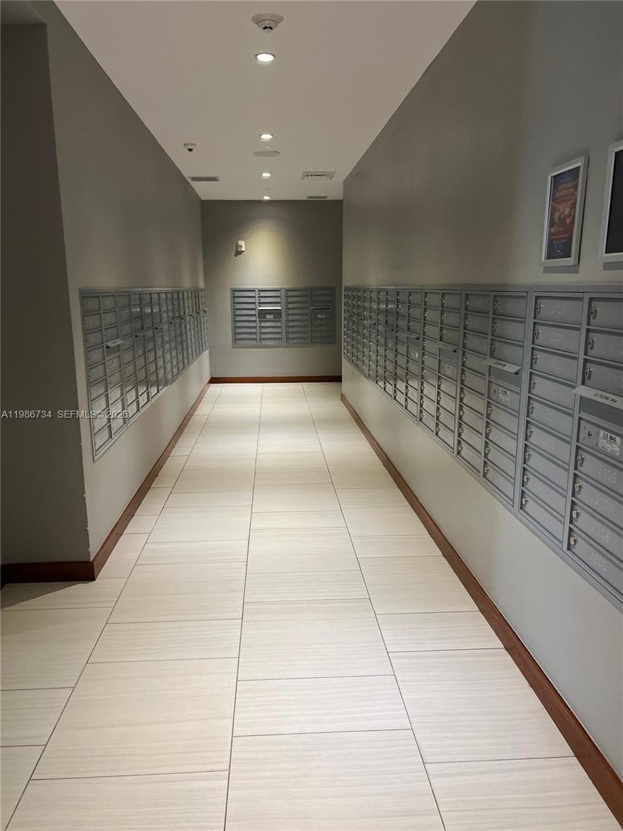 1300 Brickell Bay Dr # 1606, Miami FL 33131 — 21