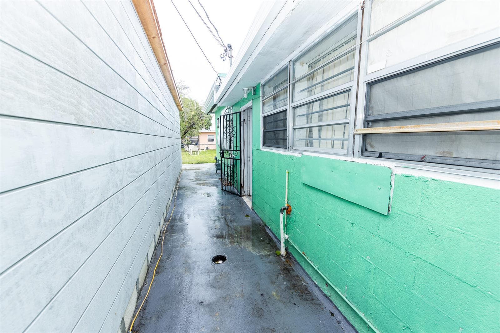 1230 NW 180th Terrace, Miami Gardens FL 33169 — 5