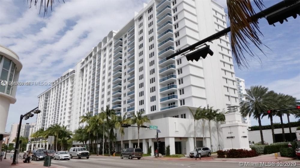 2301 Collins Ave # 624, Miami Beach FL 33139 — 33