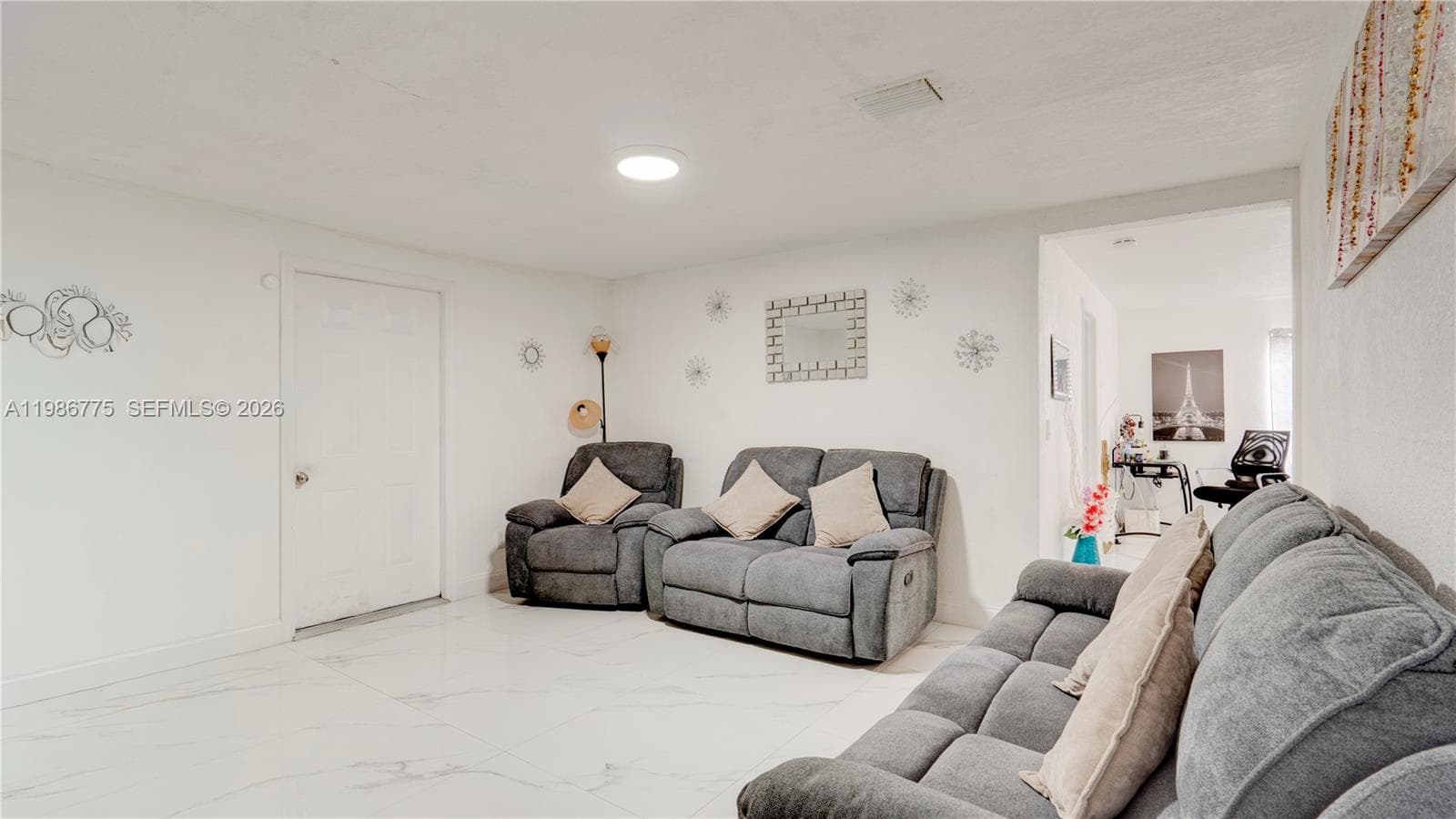 10529 NW 35th Ave, Miami FL 33147 — 6