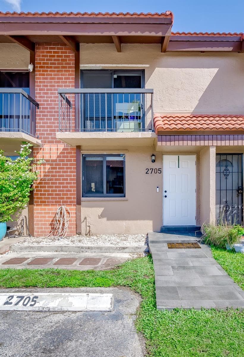 1809 SW 107th Ave # 2705, Miami FL 33165 — 2