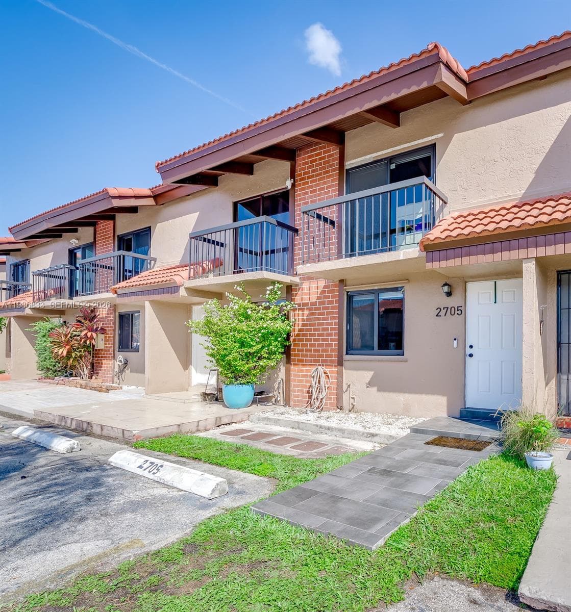 1809 SW 107th Ave # 2705, Miami FL 33165 — 3