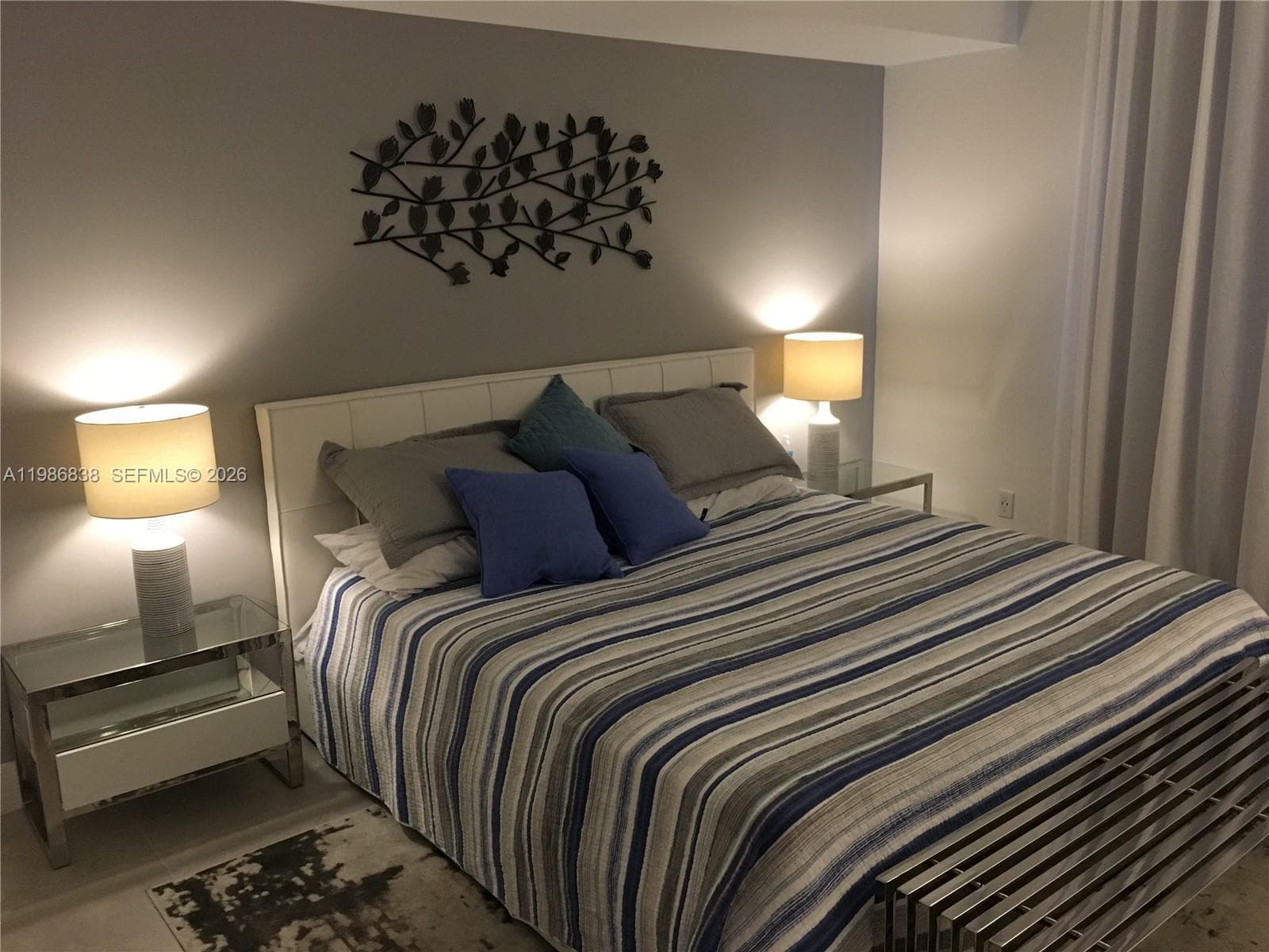 335 S Biscayne Blvd # 3910, Miami FL 33131 — 16