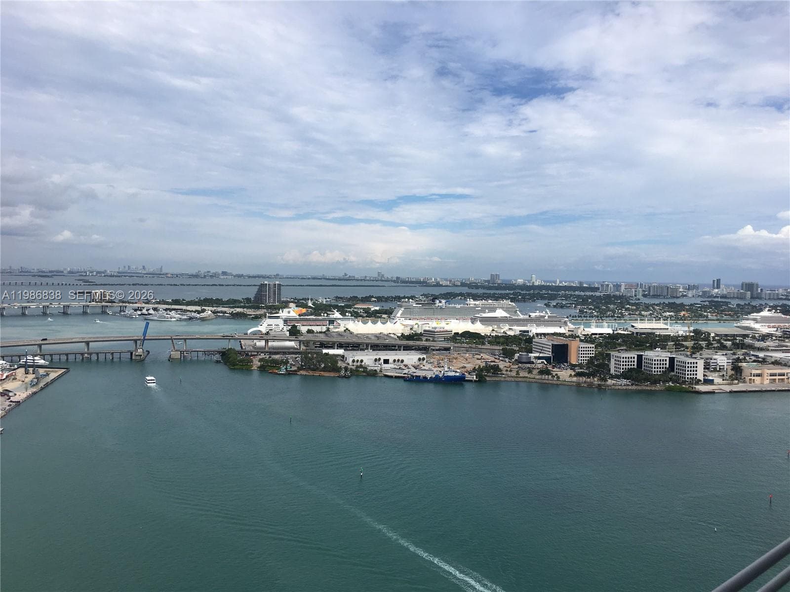 335 S Biscayne Blvd # 3910, Miami FL 33131 — 1