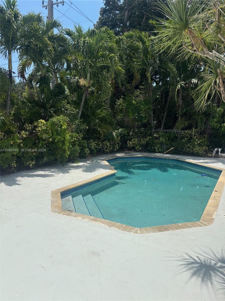 8850 NE 4th Ave, El Portal FL 33138 — 11