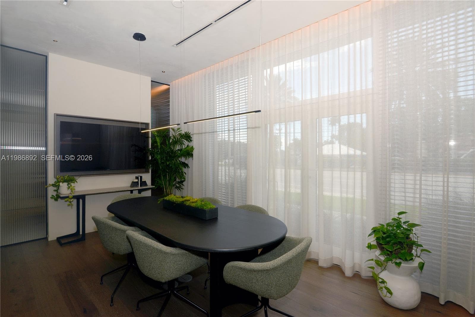 13750 Biscayne Blvd, North Miami Beach FL 33181 — 14