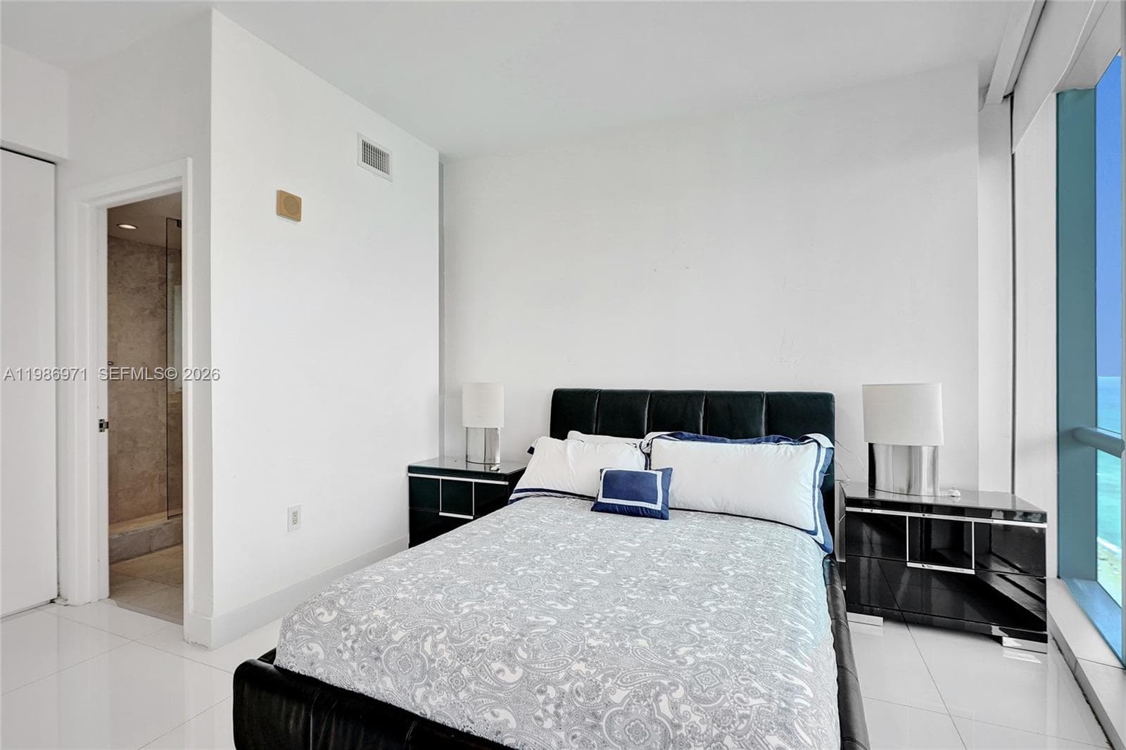 17121 Collins Ave # 3206, Sunny Isles Beach FL 33160 — 17