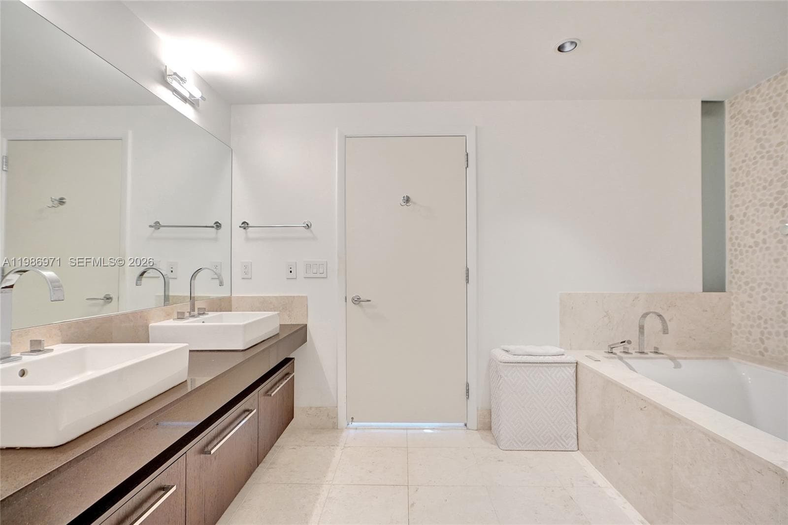 17121 Collins Ave # 3206, Sunny Isles Beach FL 33160 — 14