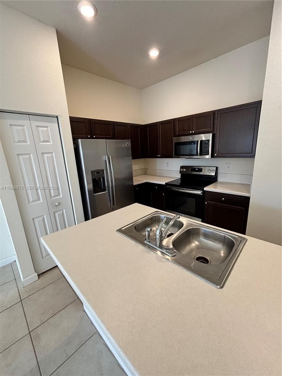 164 NE 23rd Ter, Homestead FL 33033 — 83