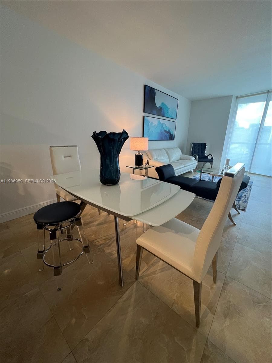 495 Brickell Ave # 2707, Miami FL 33131 — 2