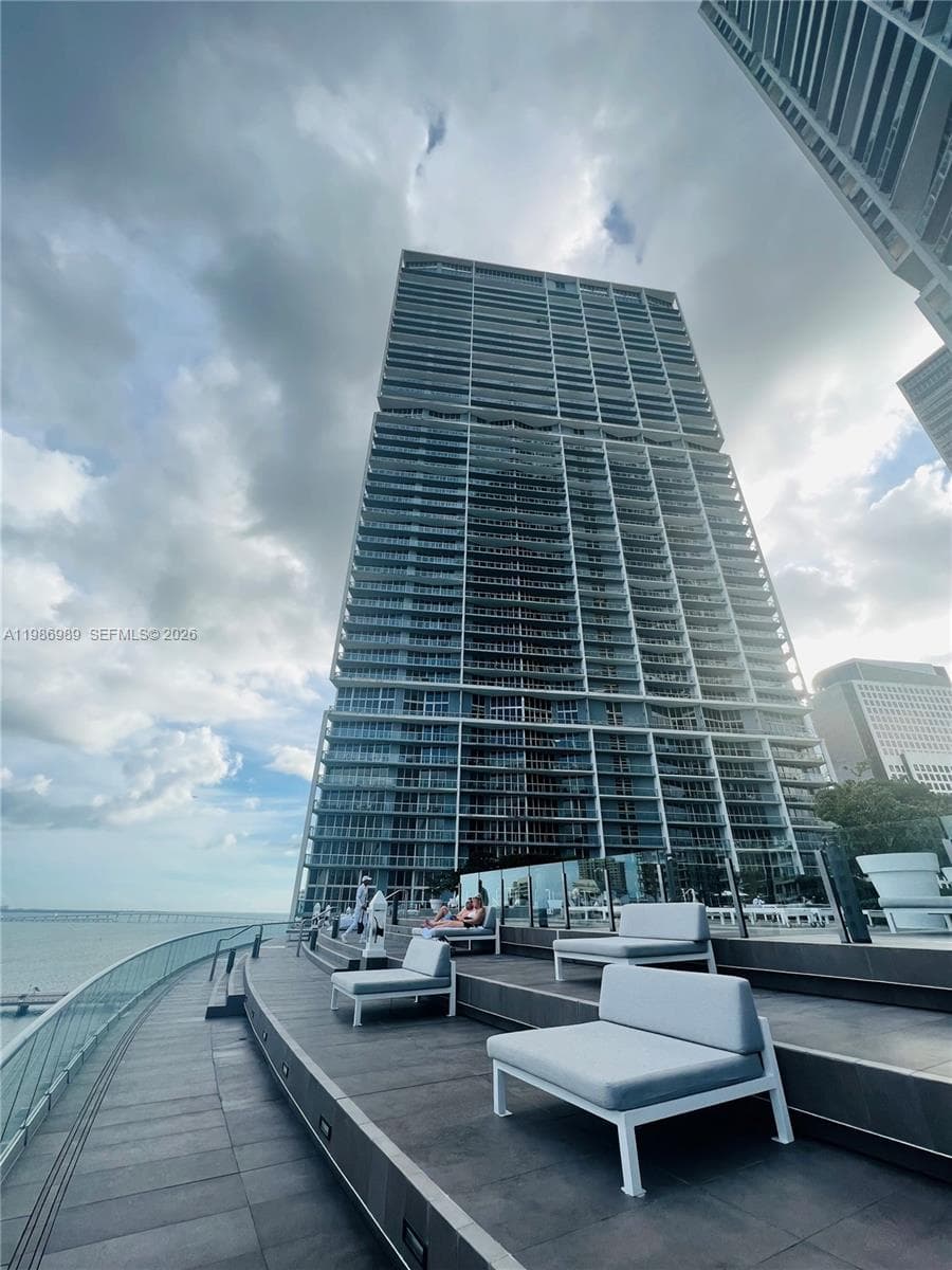 495 Brickell Ave # 2707, Miami FL 33131 — 26