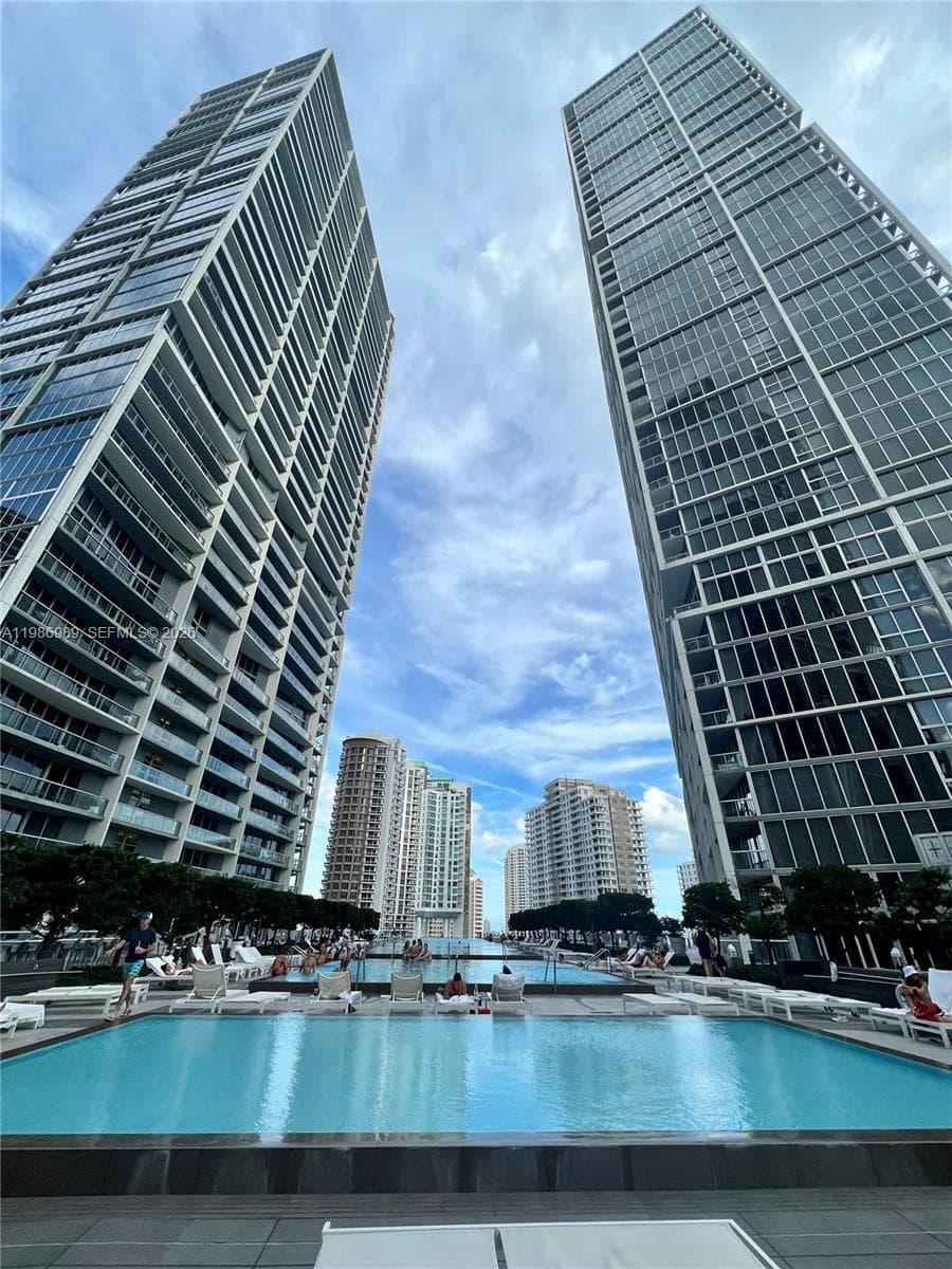 495 Brickell Ave # 2707, Miami FL 33131 — 28