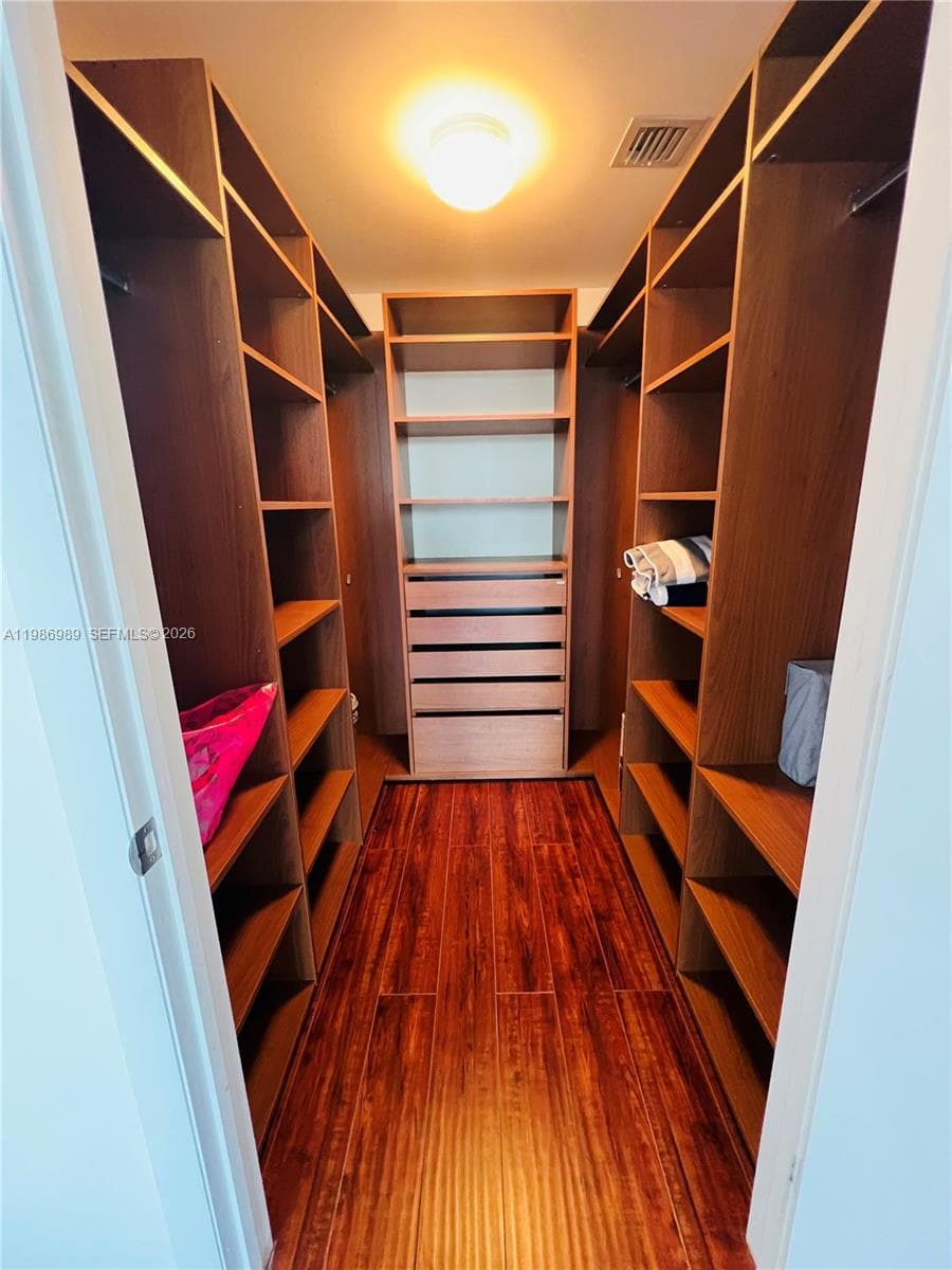 495 Brickell Ave # 2707, Miami FL 33131 — 10