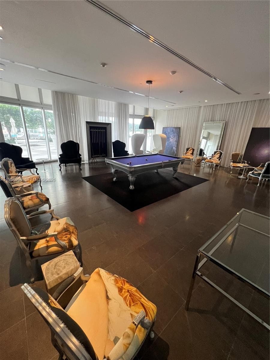 495 Brickell Ave # 2707, Miami FL 33131 — 25
