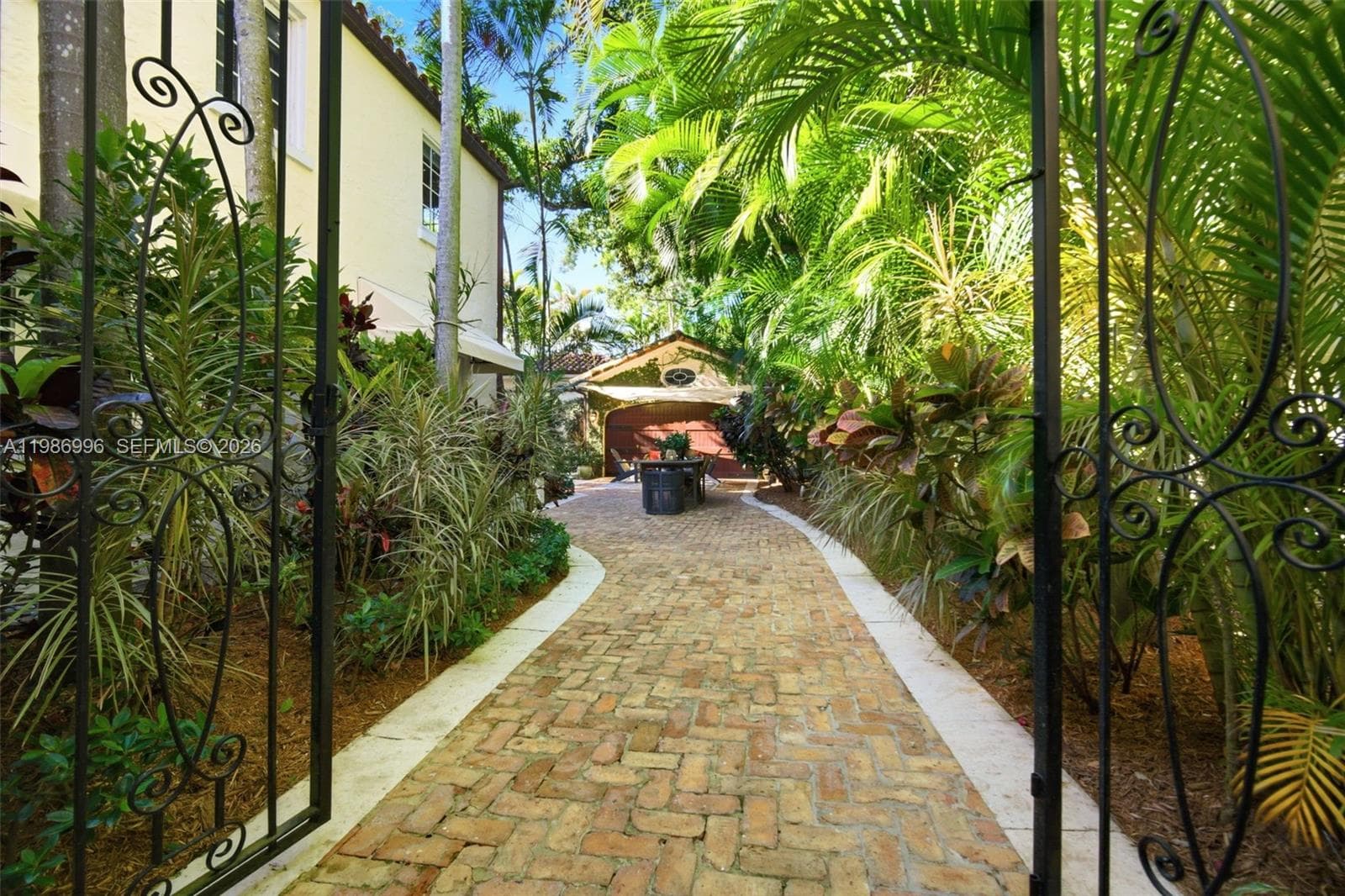 1231 Catalonia Ave, Coral Gables FL 33134 — 10