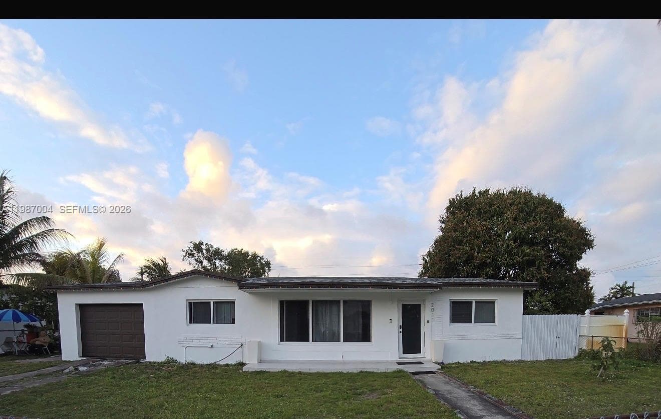 2011 NW 178th St, Miami Gardens FL 33056 — 1