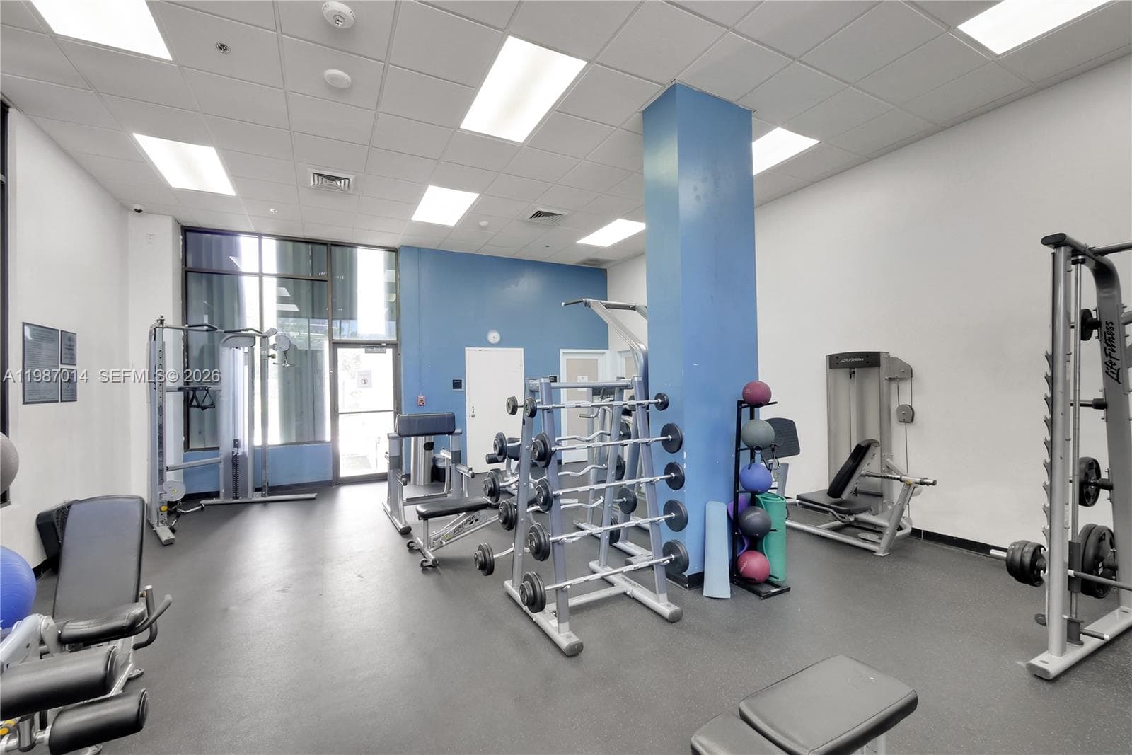 100 Bayview Dr # 617, Sunny Isles Beach FL 33160 — 39