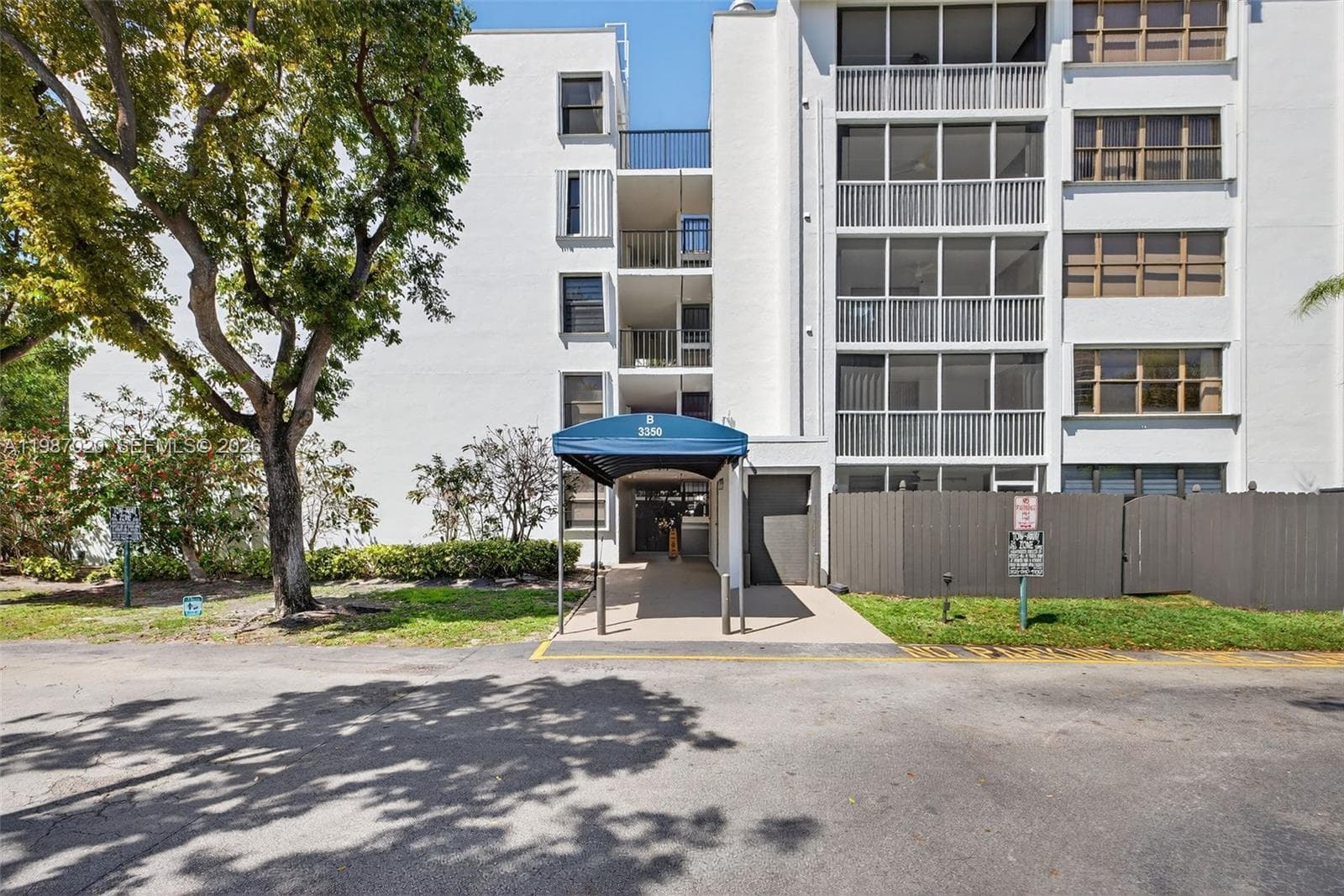 3350 NE 192nd St # B, Aventura FL 33180 — 47