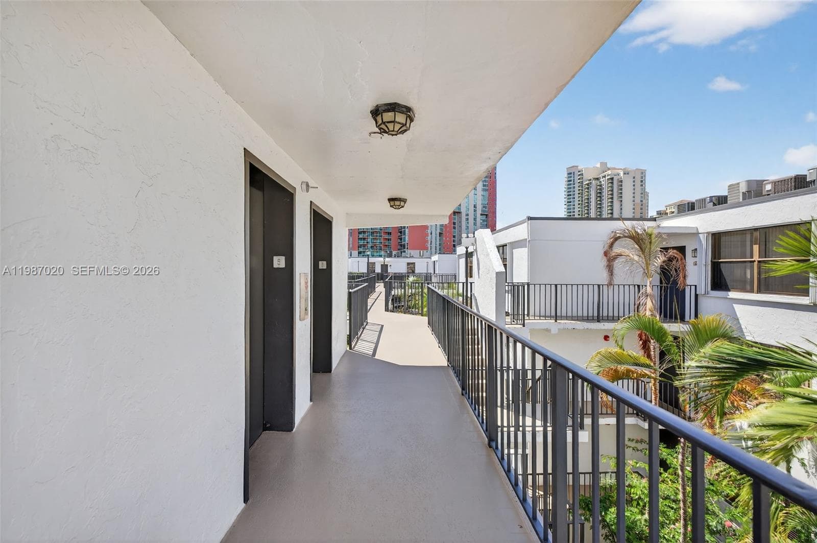 3350 NE 192nd St # B, Aventura FL 33180 — 45