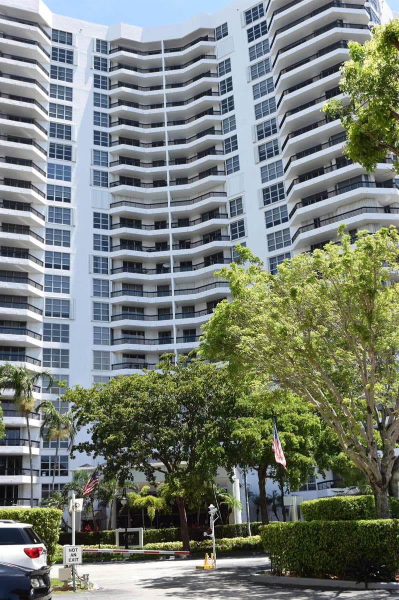 3400 NE 192nd Street # 1102, Aventura FL 33180 — 22